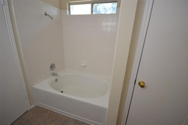 Building Photo - 111 Marin Cove