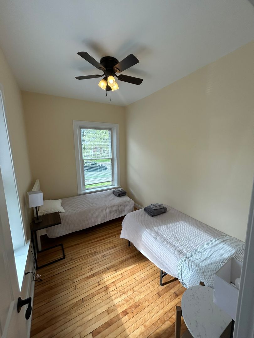 Building Photo - 416 Pearl St