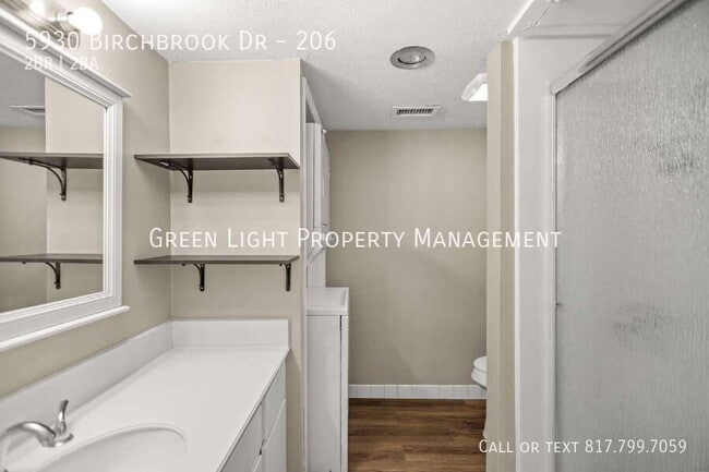 Building Photo - 5930 Birchbrook Dr