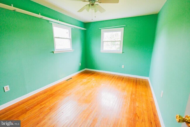 Building Photo - 300 MacClelland Ave