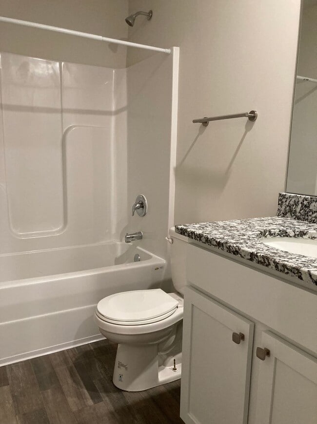 Building Photo - ** Apply TODAY ** Possibly Have Keys in Hand TOMORROW **