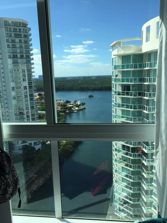 Building Photo - 200 Sunny Isles Blvd