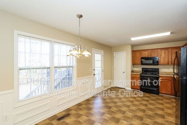 Building Photo - 145 Shady Ln