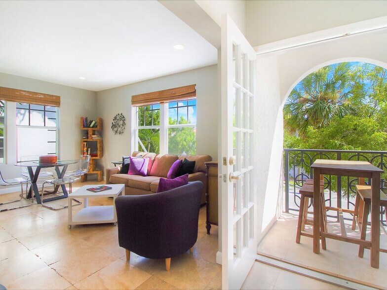 Building Photo - 334 Euclid Ave