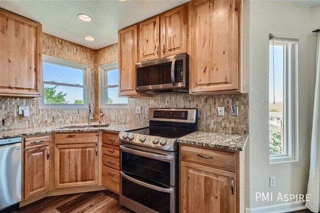 Building Photo - Beautiful 4-Bedroom Home with Garage & Fenced Yard