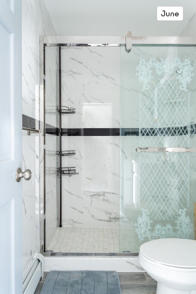 Building Photo - 2572 Steinway Street