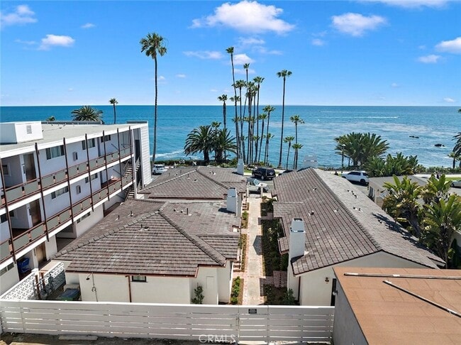Building Photo - 350 Cliff Dr