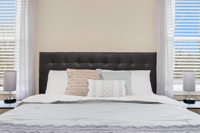 Building Photo - 2927 Watauga Rd