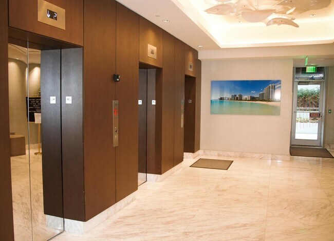 Building Photo - 10155 Collins Ave