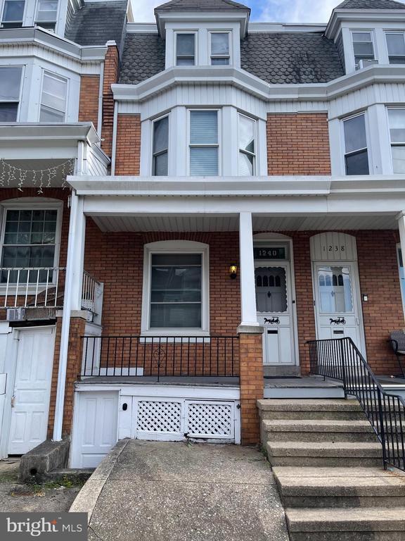 Primary Photo - 1240 Buttonwood St