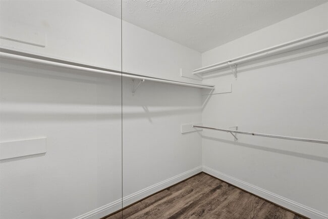 Building Photo - 119 Wood Hollow Dr