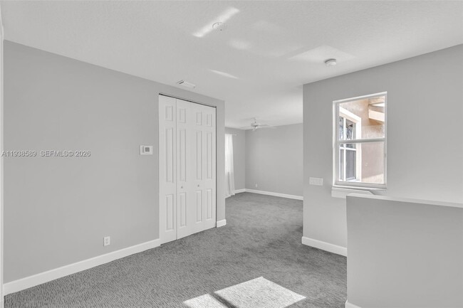 Building Photo - 558 NW 118th Ave