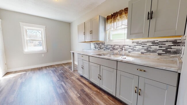 Building Photo - Cudell Neighborhood - 3 Bedroom Single Fam...