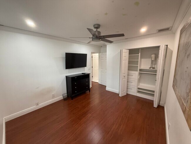 Building Photo - 12394 Westhampton Cir