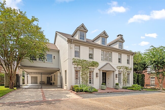 Building Photo - 5527 Briar Dr