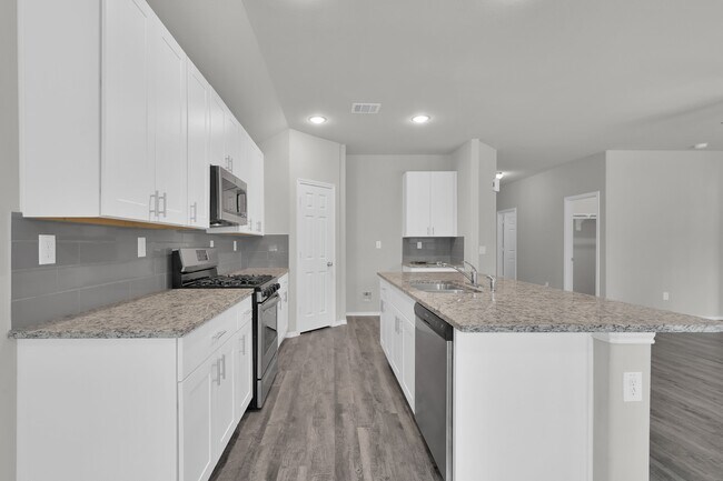 Building Photo - 8011 Dauntless Dr