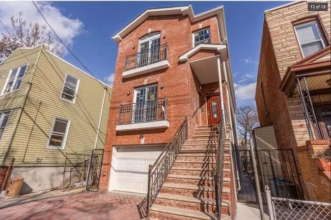 Building Photo - 144 Fulton Ave