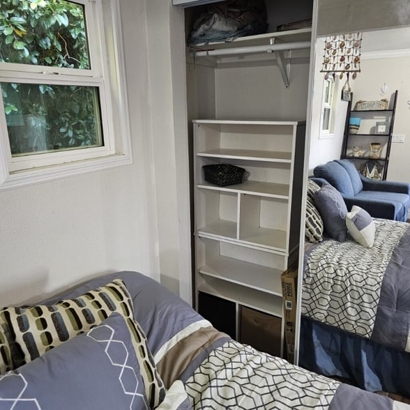 Building Photo - 12204 Hillwood Dr