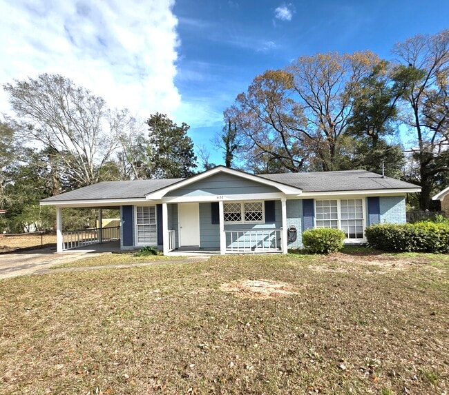 Building Photo - 651 Ynestra Dr