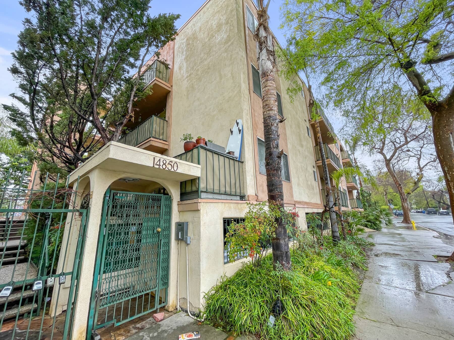 Building Photo - 14850 Hesby St