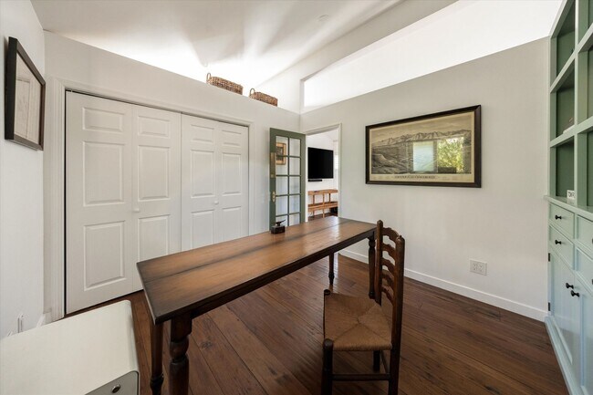 Building Photo - 4680 Via Carretas