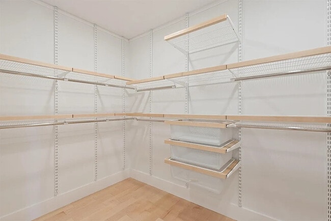 Building Photo - 7 Beech St