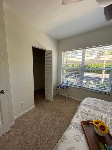 Building Photo - 328 Bradstrom Cir