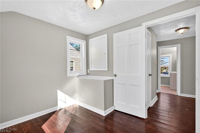 Building Photo - 4521 Golfway Rd