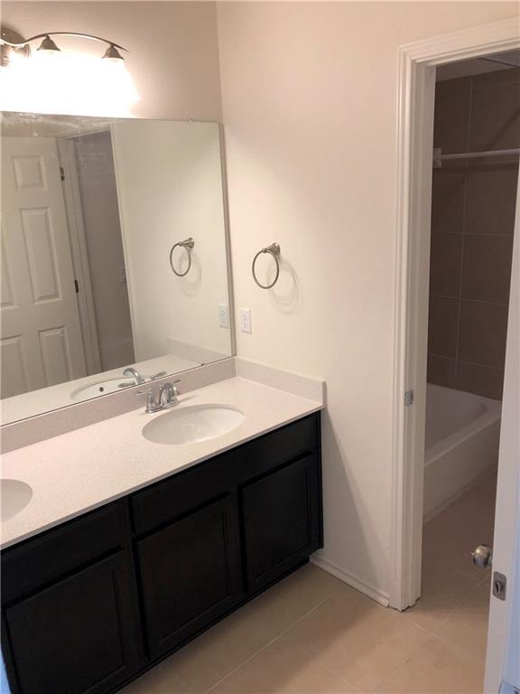 Building Photo - 1910 Crimson Rosella Trl