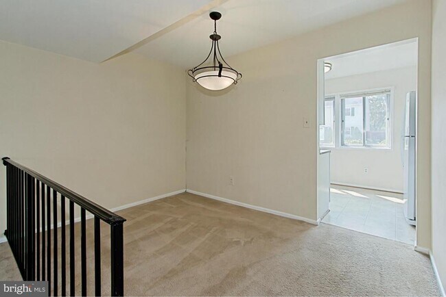 Building Photo - 9637 Westport Ln