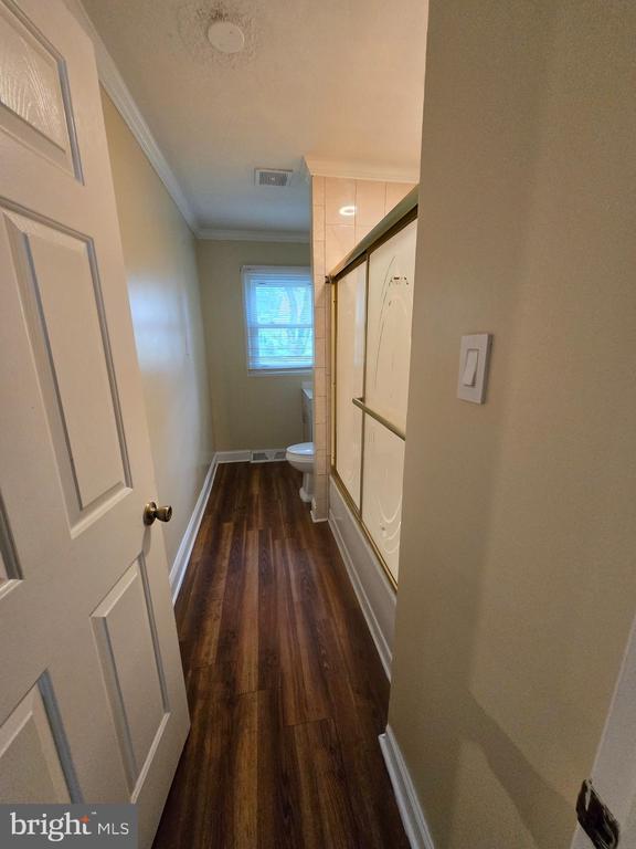 Building Photo - 5520 Duchaine Dr