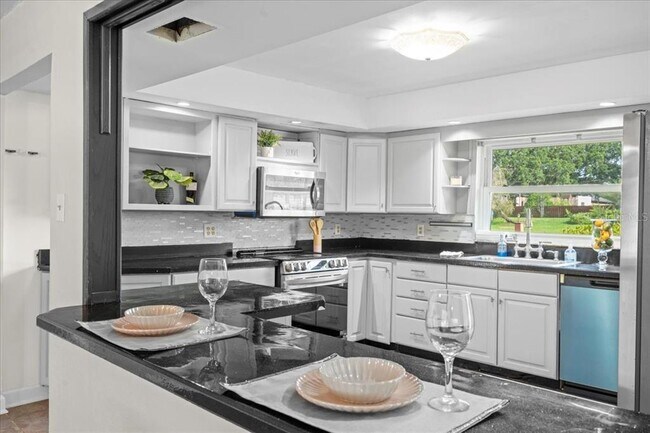 Building Photo - 903 Tomahawk Trail