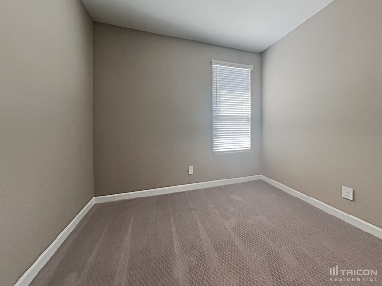 Building Photo - 44238 W Palo Ceniza Way