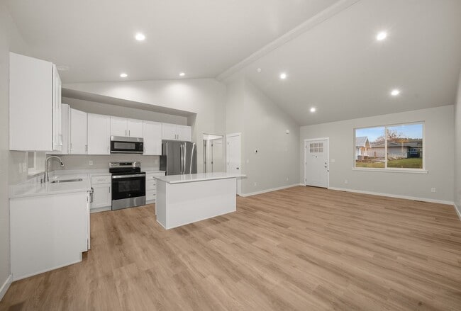 Building Photo - 3BR / 2BA New Construction Low Maintenance...