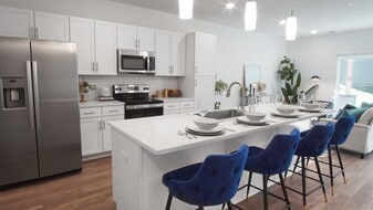 2 Bedroom Split-Level "Torre"