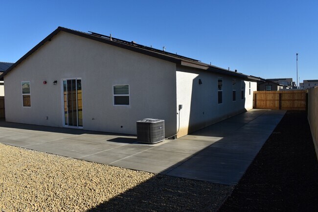 Building Photo - 399 Gallaway Ct