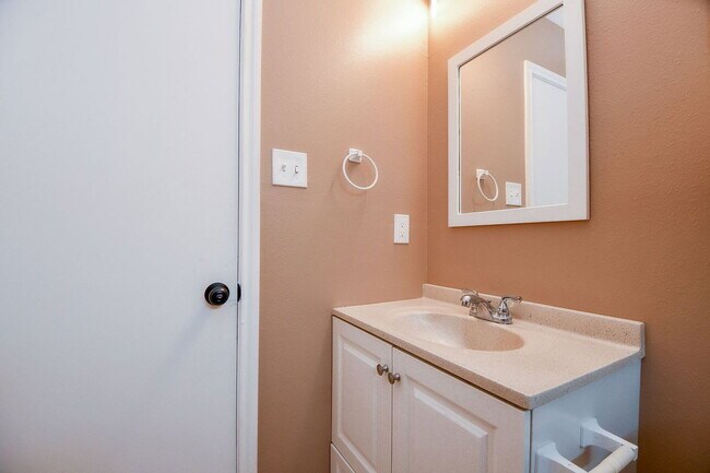 Building Photo - 3019 Ciderwood Dr