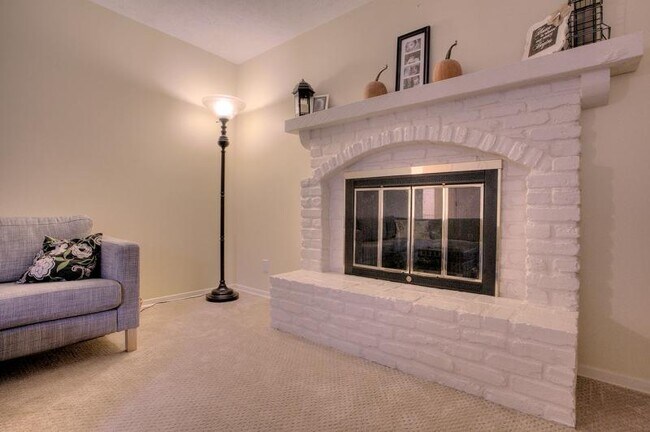 Building Photo - 307 Marian Ave