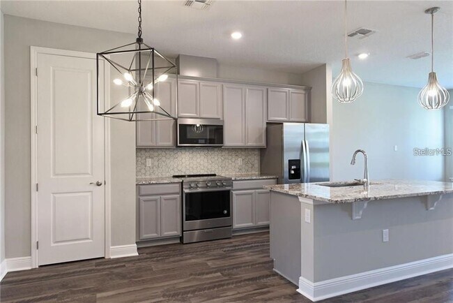 Building Photo - 7055 Carrickbend Ln