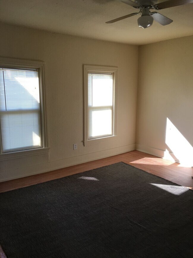 Building Photo - 1051 Liberty St