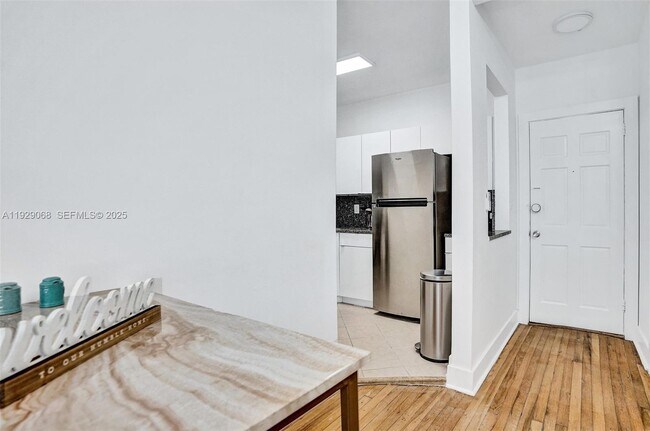 Building Photo - 1656 Polk St