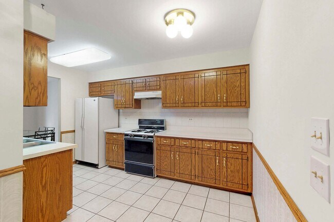 Building Photo - Cambridge Dr. Mokena