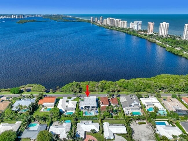 Building Photo - 1161 Pine Point Rd