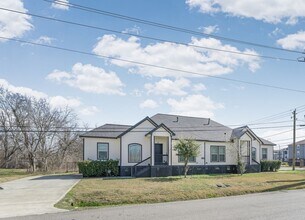 Building Photo - 4801 Wenda St