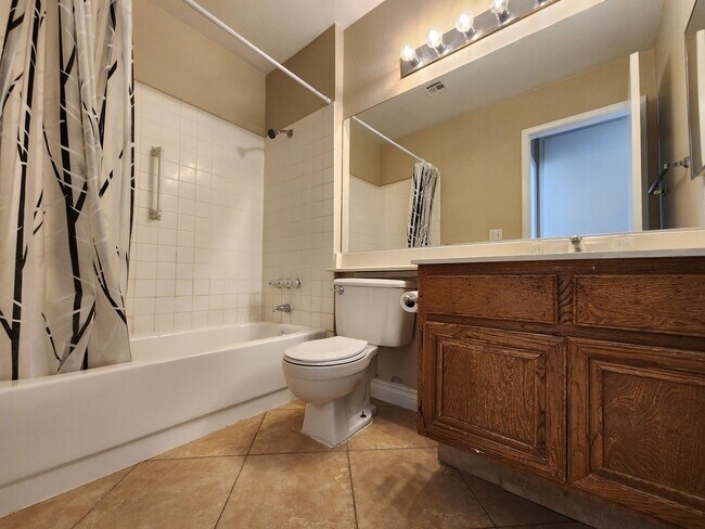 Building Photo - 6703 Dominion Ct