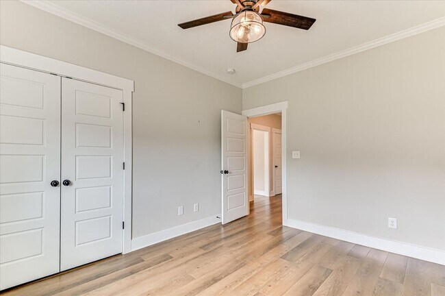 Building Photo - 419 Barrow Ln