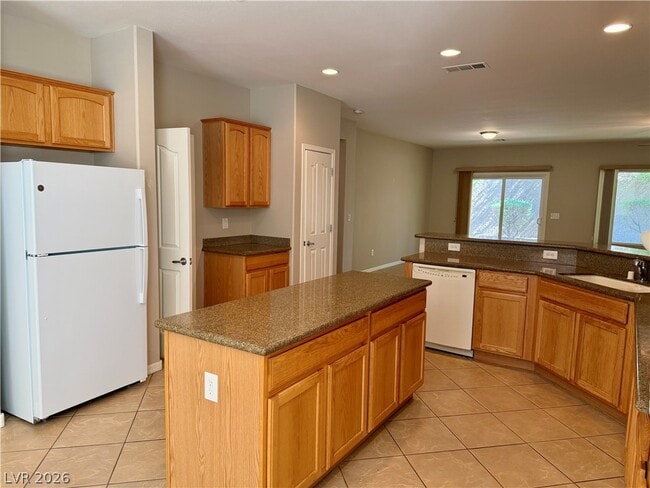 Building Photo - 2168 Sawtooth Mountain Dr