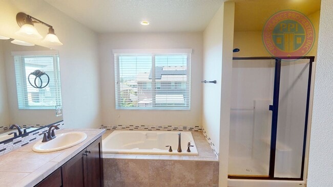 Building Photo - *Gresham - Luxury Craftsman, Central Air, ...