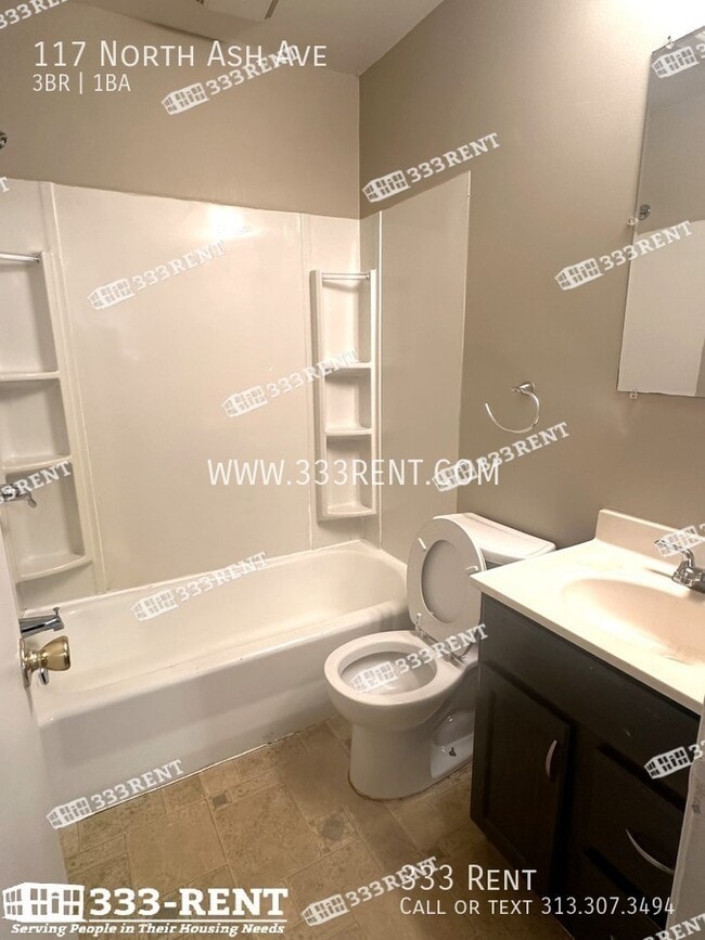 Building Photo - 117 N Ash Ave