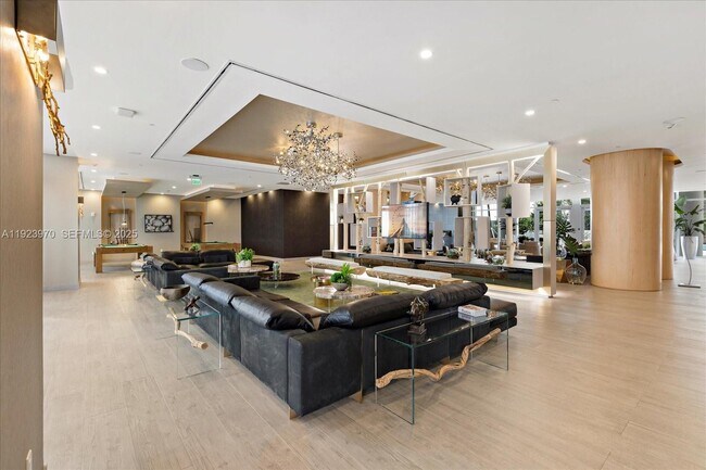 Building Photo - 488 NE 18th St